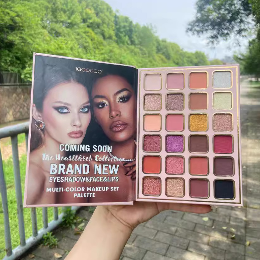 Professional 78-Color All-in-O - đánh giá và giá Beauty Makeup Book