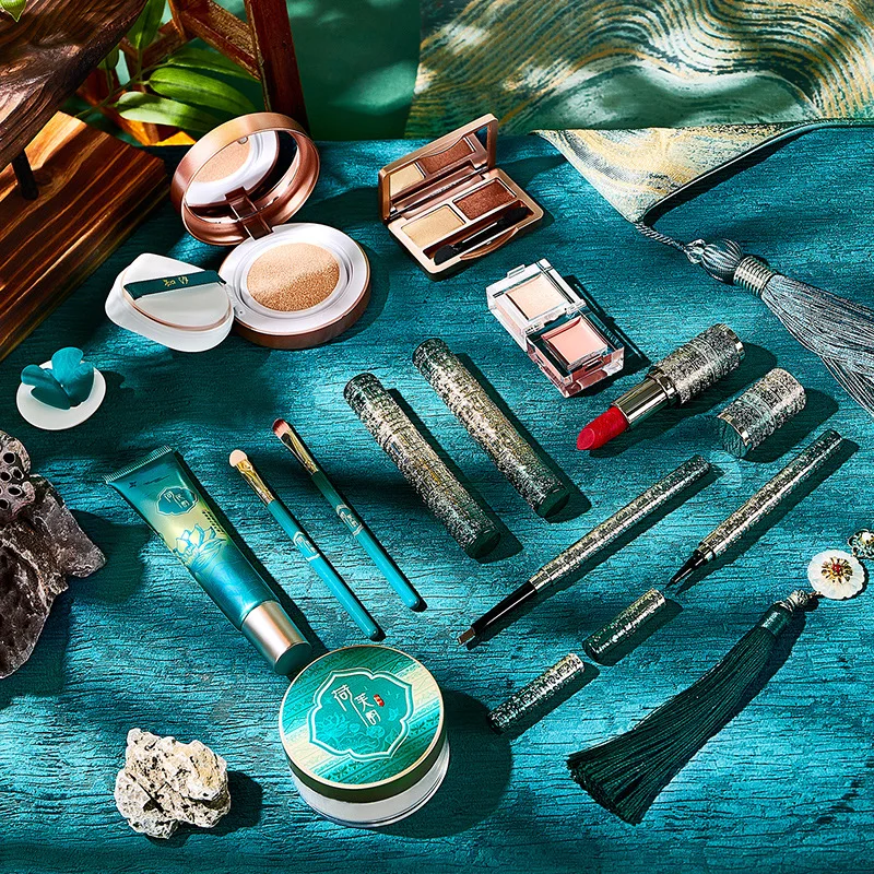 13 Piece Makeup Kit Set, Cosme - đánh giá và giá Beauty Book Makeup Kit