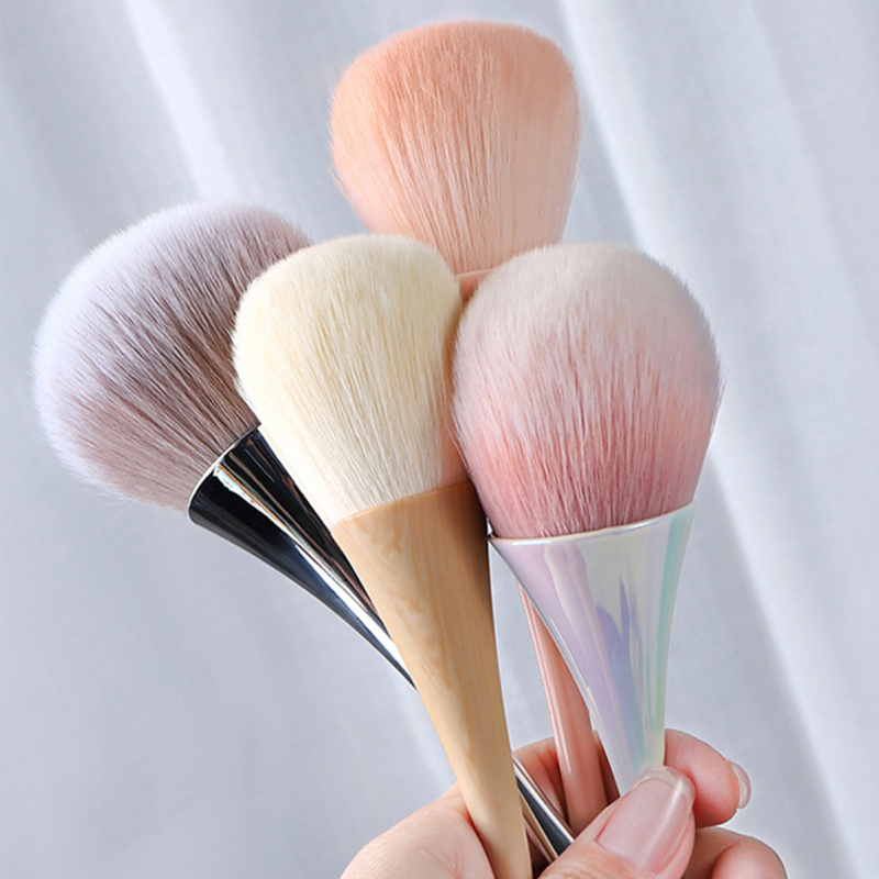 Dust Cleaning Nail Brush Manic - đánh giá và giá Beauty Flower Makeup